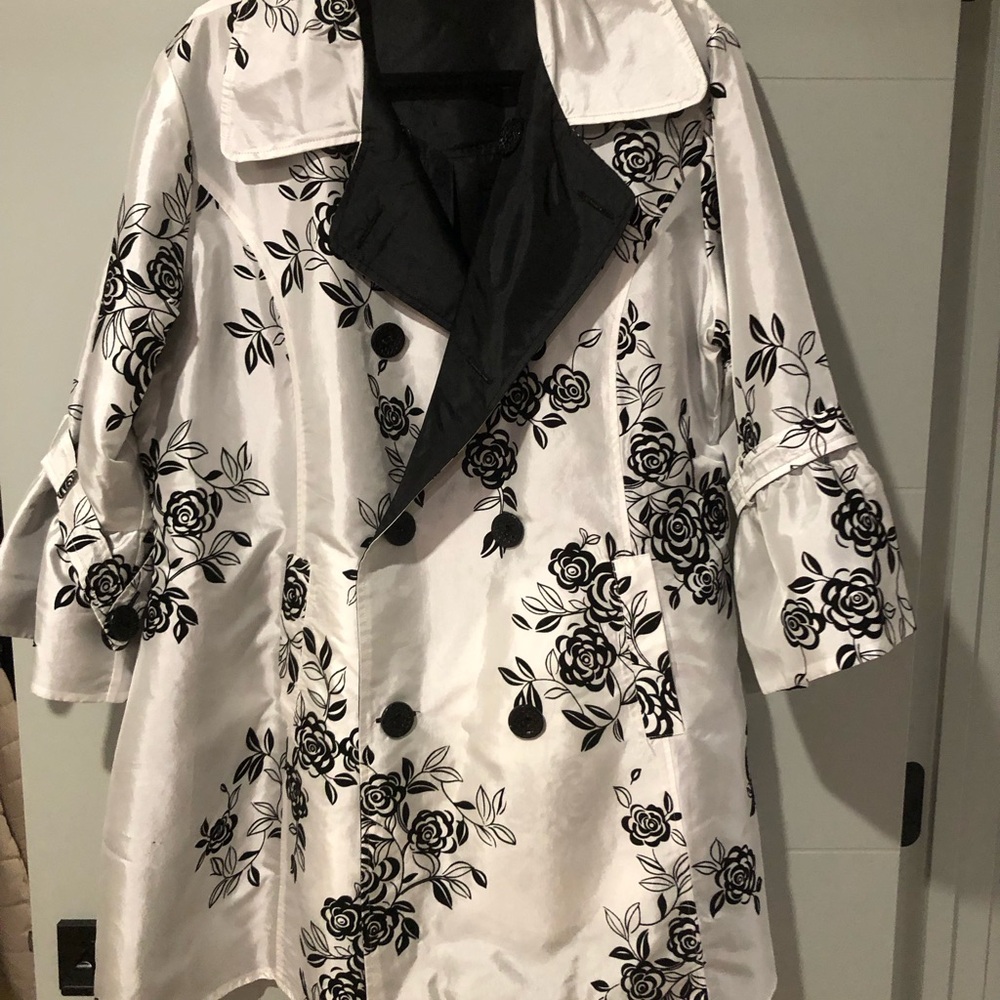 Reversible Floral Black and White Coat